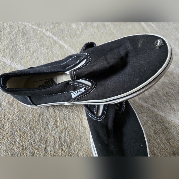 Vans - Picture 3 of 5